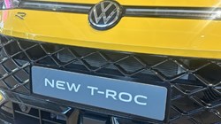 VOLKSWAGEN T-ROC 1.5 eTSI 150 R-Line 5dr DSG 5833598