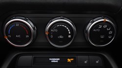 2019 (19) ABARTH 124 SPIDER 1.4 T MultiAir 2dr Auto 5665926