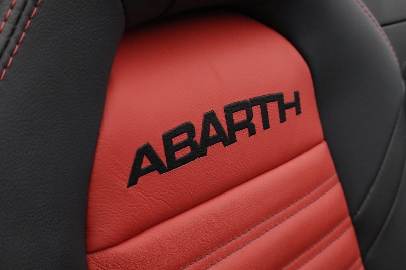2019 (19) ABARTH 124 SPIDER 1.4 T MultiAir 2dr Auto 5665916