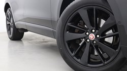 2021 (21) JAGUAR F-PACE 2.0 D200 R-Dynamic SE 5dr Auto AWD 5666763