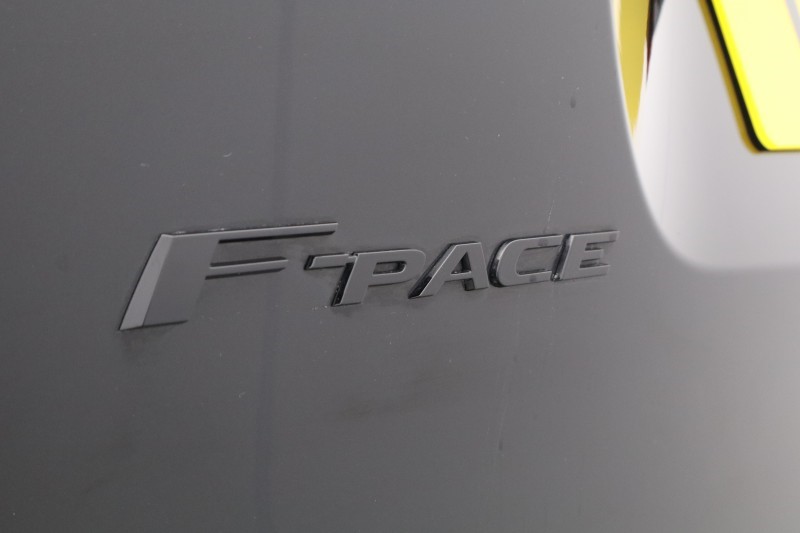 2021 (21) JAGUAR F-PACE 2.0 D200 R-Dynamic SE 5dr Auto AWD 5666749
