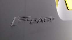 2021 (21) JAGUAR F-PACE 2.0 D200 R-Dynamic SE 5dr Auto AWD 5666749