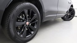 2021 (21) JAGUAR F-PACE 2.0 D200 R-Dynamic SE 5dr Auto AWD 5666760