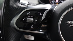 2021 (21) JAGUAR F-PACE 2.0 D200 R-Dynamic SE 5dr Auto AWD 5666773