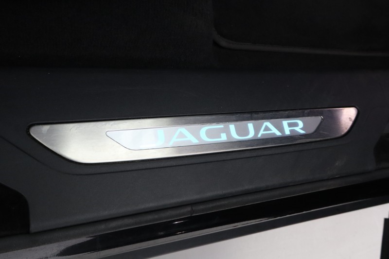 2021 (21) JAGUAR F-PACE 2.0 D200 R-Dynamic SE 5dr Auto AWD 5666755
