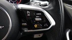 2021 (21) JAGUAR F-PACE 2.0 D200 R-Dynamic SE 5dr Auto AWD 5666774