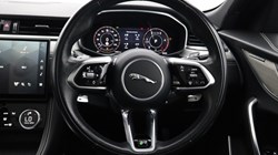 2021 (21) JAGUAR F-PACE 2.0 D200 R-Dynamic SE 5dr Auto AWD 5666772