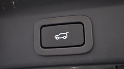 2021 (21) JAGUAR F-PACE 2.0 D200 R-Dynamic SE 5dr Auto AWD 5666767