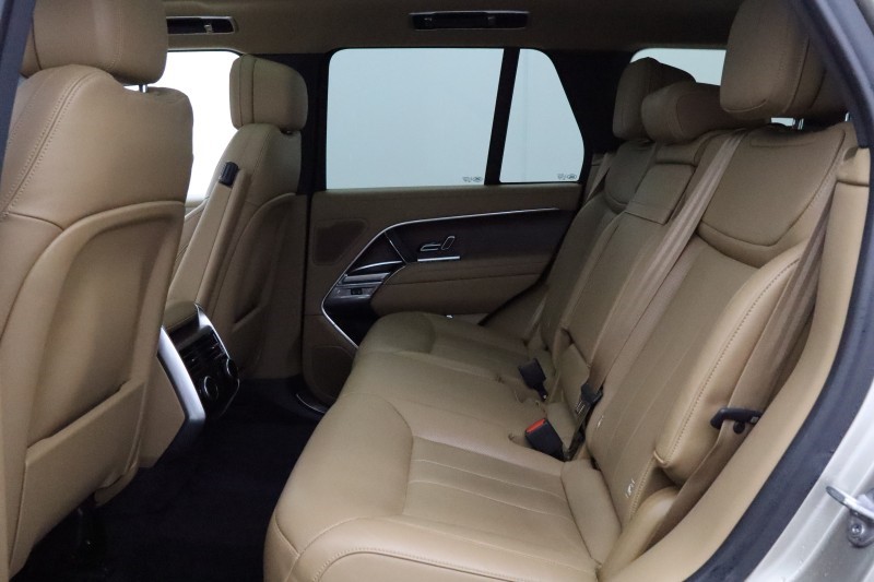 2022 (22) LAND ROVER RANGE ROVER 3.0 D300 SE 4dr Auto 5646917