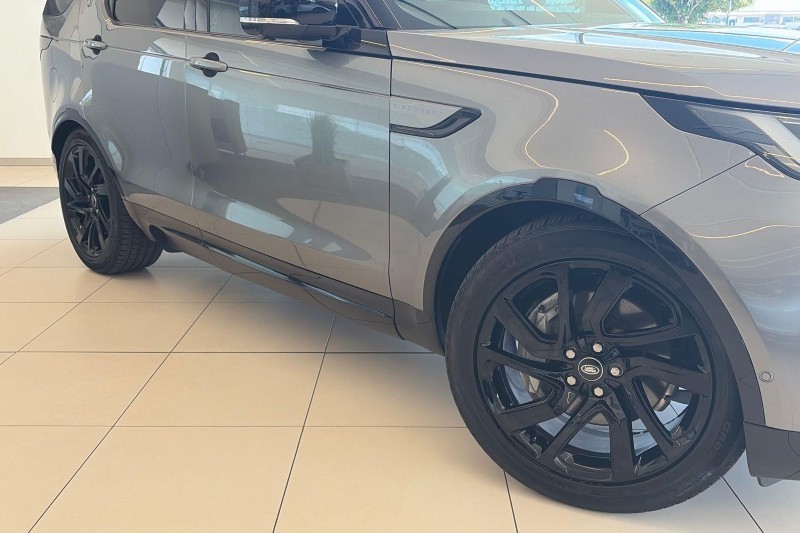2024 (74) LAND ROVER DISCOVERY 3.0 D300 Dynamic SE 5dr Auto 5787279