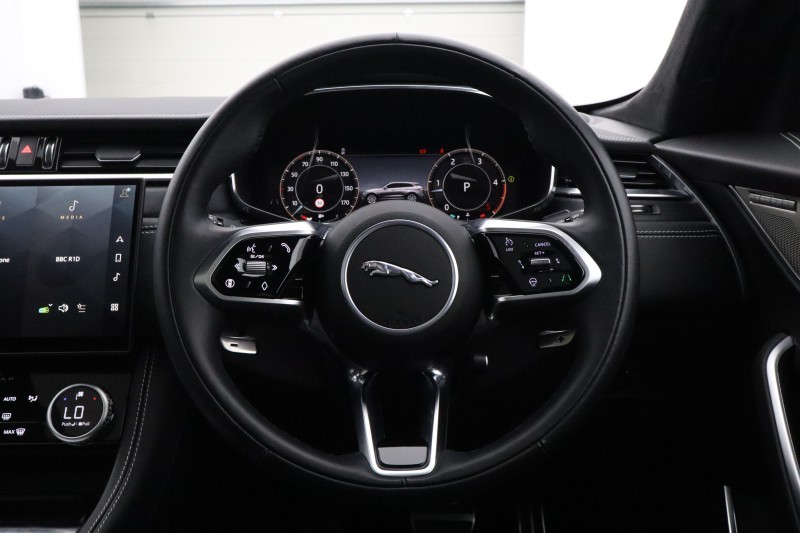2024 (74) JAGUAR F-PACE 2.0 D200 R-Dynamic HSE Black 90th Anniv 5dr Auto 5661165