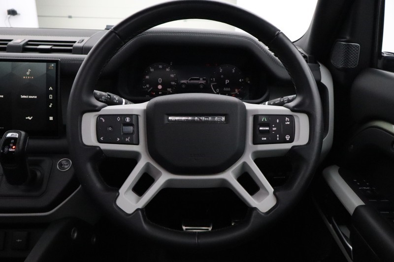 2023 (73) LAND ROVER DEFENDER 3.0 D300 HSE 110 5dr Auto 5671766