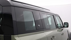 2023 (73) LAND ROVER DEFENDER 3.0 D300 HSE 110 5dr Auto 5671814