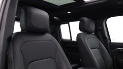 2023 (73) LAND ROVER DEFENDER 3.0 D300 HSE 110 5dr Auto 5671773
