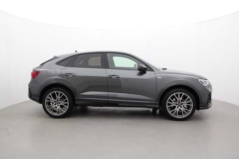 2025 (75) AUDI Q3 35 TFSI Black Edition 5dr S Tronic [20" Alloy] 5672394