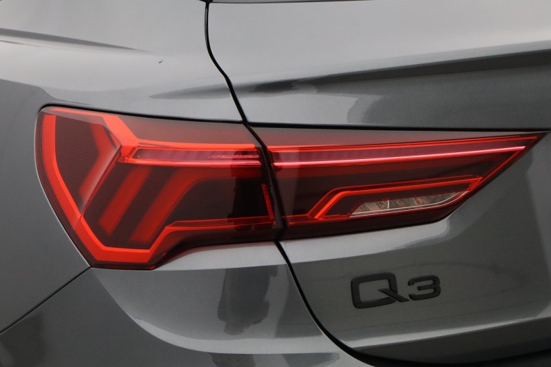 2025 (75) AUDI Q3 35 TFSI Black Edition 5dr S Tronic [20" Alloy] 5672439