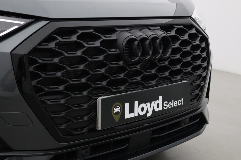 2025 (75) AUDI Q3 35 TFSI Black Edition 5dr S Tronic [20" Alloy] 5672397