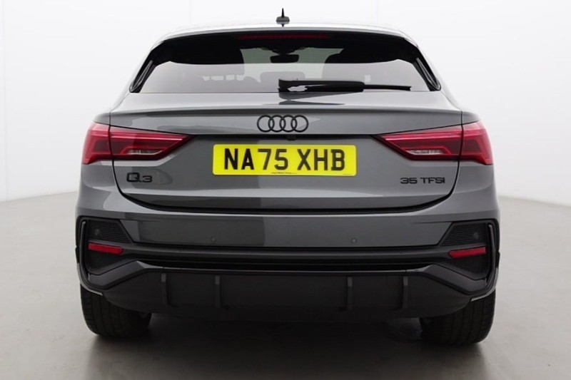 2025 (75) AUDI Q3 35 TFSI Black Edition 5dr S Tronic [20" Alloy] 5672393