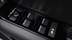 2024 (24) LAND ROVER RANGE ROVER VELAR 2.0 P400e Dynamic HSE 5dr Auto 5697821