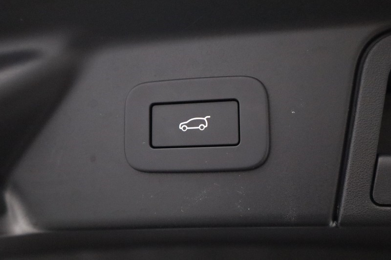 2024 (24) LAND ROVER RANGE ROVER VELAR 2.0 P400e Dynamic HSE 5dr Auto 5697855