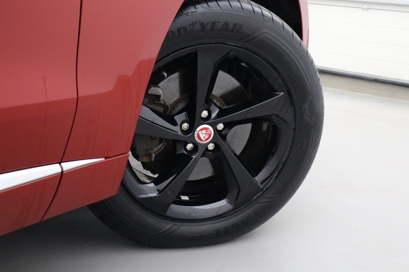 2022 (22) JAGUAR F-PACE 2.0 D200 R-Dynamic S 5dr Auto AWD 5720131