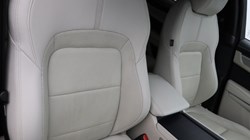 2022 (22) JAGUAR F-PACE 2.0 D200 R-Dynamic S 5dr Auto AWD 5720127