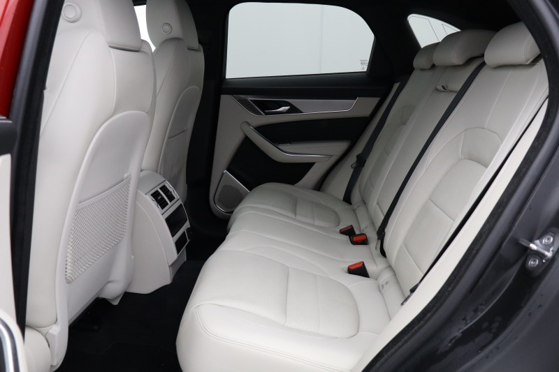 2022 (22) JAGUAR F-PACE 2.0 D200 R-Dynamic S 5dr Auto AWD 5720114