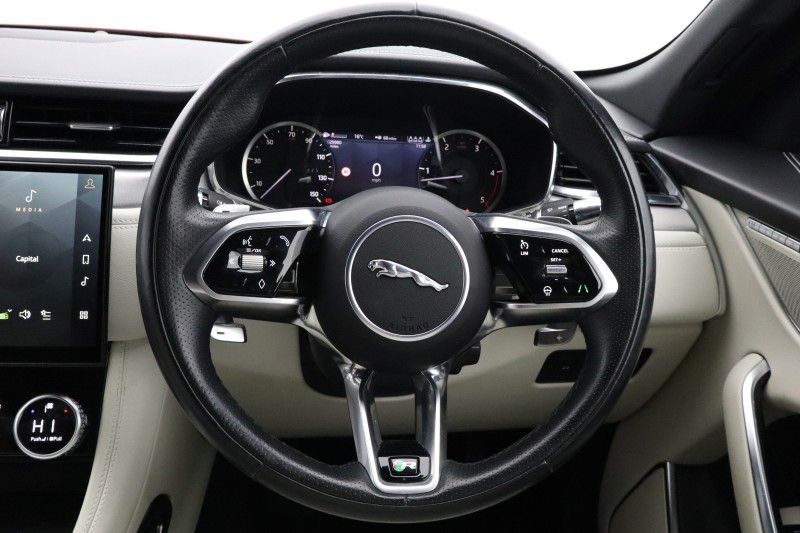 2022 (22) JAGUAR F-PACE 2.0 D200 R-Dynamic S 5dr Auto AWD 5720145