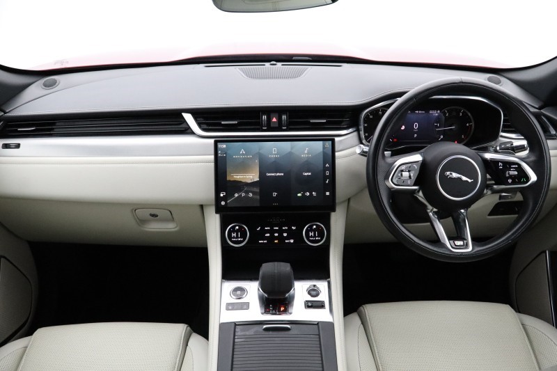 2022 (22) JAGUAR F-PACE 2.0 D200 R-Dynamic S 5dr Auto AWD 5720143