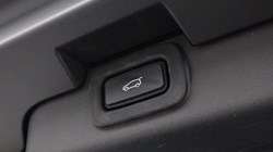 2022 (22) LAND ROVER DISCOVERY 3.0 D300 R-Dynamic SE 5dr Auto 5706422
