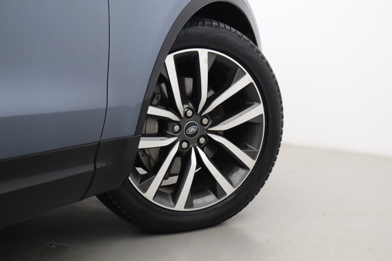 2022 (22) LAND ROVER DISCOVERY 3.0 D300 R-Dynamic SE 5dr Auto 5706409