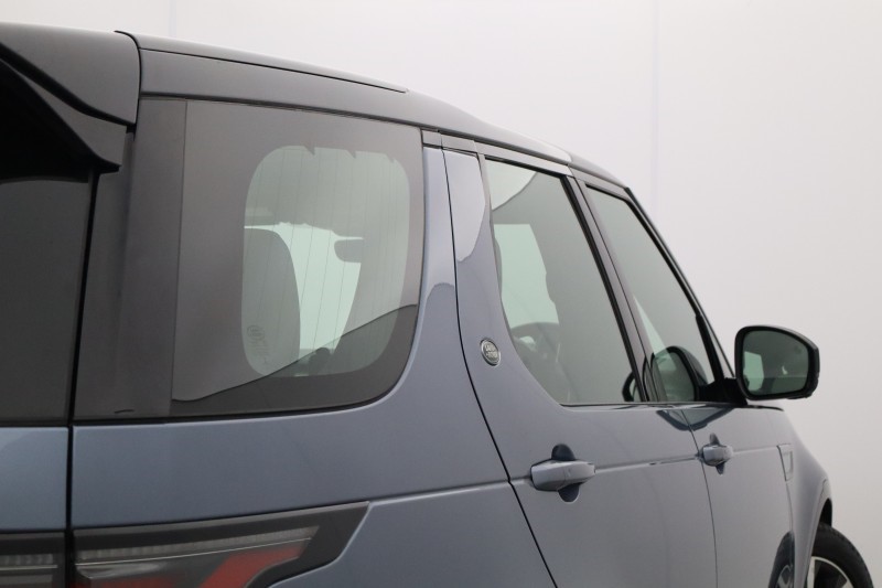 2022 (22) LAND ROVER DISCOVERY 3.0 D300 R-Dynamic SE 5dr Auto 5706411