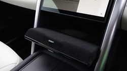 2022 (22) LAND ROVER DISCOVERY 3.0 D300 R-Dynamic SE 5dr Auto 5706401