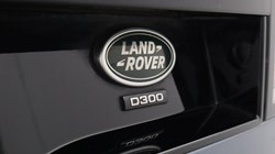 2022 (22) LAND ROVER DISCOVERY 3.0 D300 R-Dynamic SE 5dr Auto 5706415