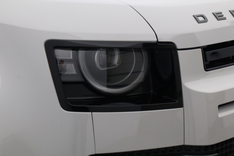 2025 (75) LAND ROVER DEFENDER 3.0 D250 X-Dynamic SE 110 5dr Auto 5678554