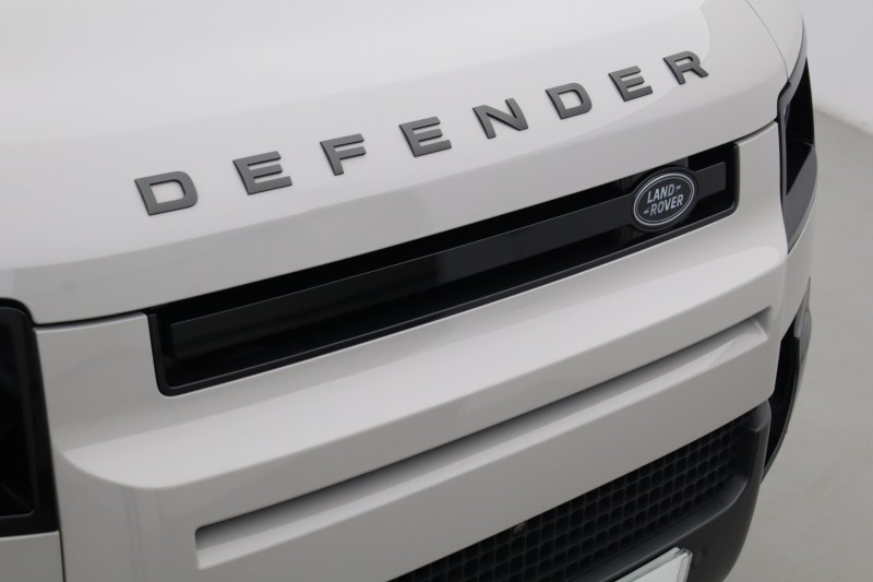 2025 (75) LAND ROVER DEFENDER 3.0 D250 X-Dynamic SE 110 5dr Auto 5678555