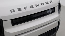 2025 (75) LAND ROVER DEFENDER 3.0 D250 X-Dynamic SE 110 5dr Auto 5678555