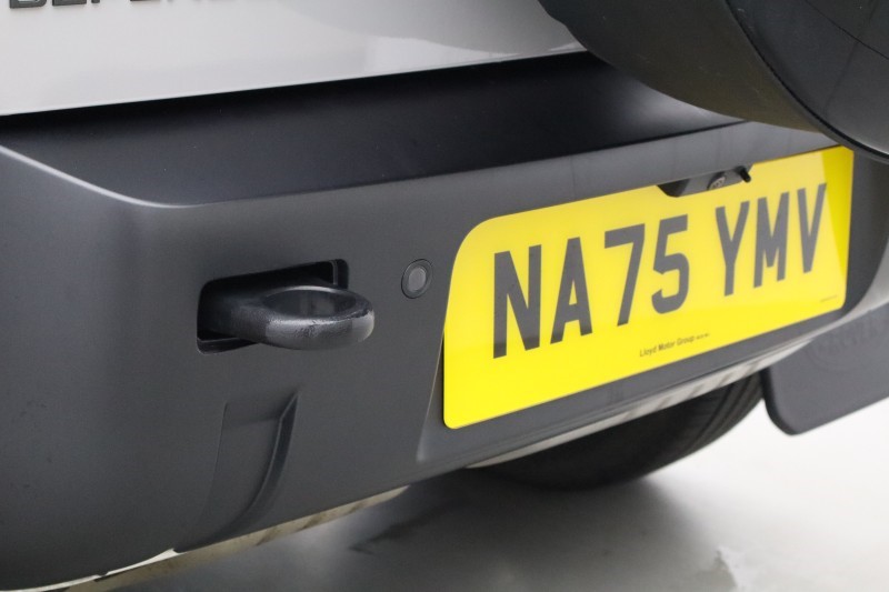 2025 (75) LAND ROVER DEFENDER 3.0 D250 X-Dynamic SE 110 5dr Auto 5678611