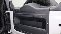 2025 (75) LAND ROVER DEFENDER 3.0 D250 X-Dynamic SE 110 5dr Auto 5678609