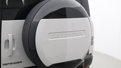 2025 (75) LAND ROVER DEFENDER 3.0 D250 X-Dynamic SE 110 5dr Auto 5678603