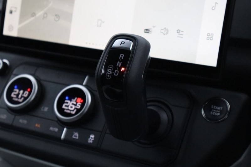 2025 (75) LAND ROVER DEFENDER 3.0 D250 X-Dynamic SE 110 5dr Auto 5678566
