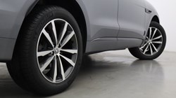 2024 (24) JAGUAR F-PACE 2.0 D200 R-Dynamic SE Black 5dr Auto AWD 5694202