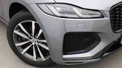 2024 (24) JAGUAR F-PACE 2.0 D200 R-Dynamic SE Black 5dr Auto AWD 5694199