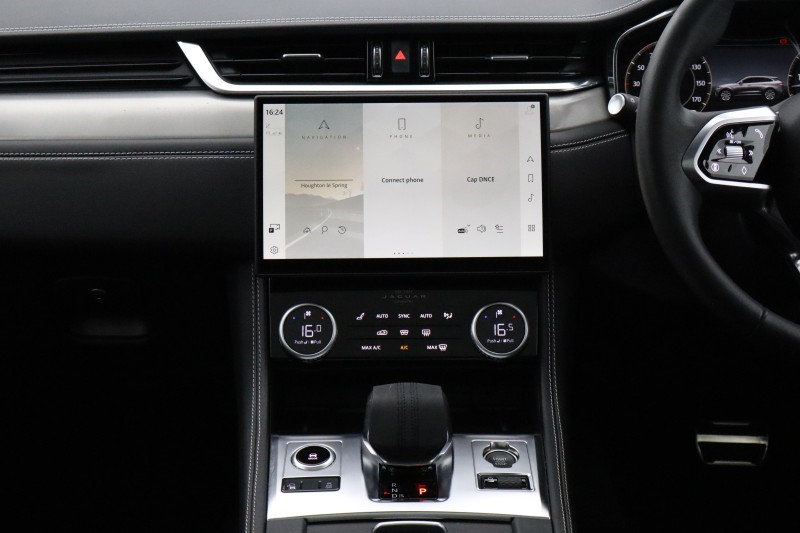 2024 (24) JAGUAR F-PACE 2.0 D200 R-Dynamic SE Black 5dr Auto AWD 5694167