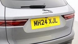 2024 (24) JAGUAR F-PACE 2.0 D200 R-Dynamic SE Black 5dr Auto AWD 5694208