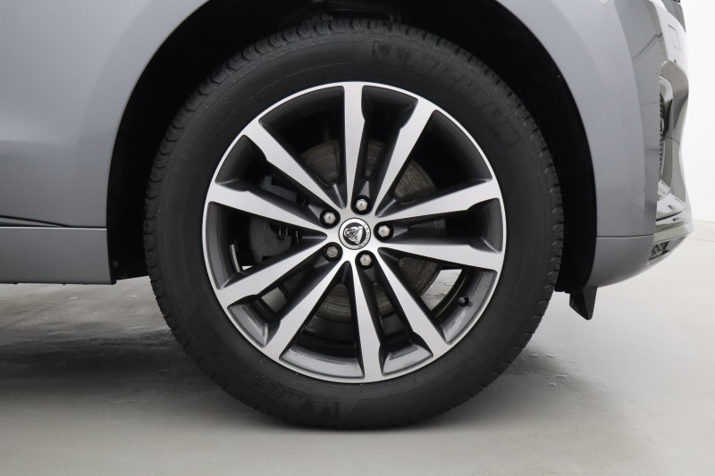 2024 (24) JAGUAR F-PACE 2.0 D200 R-Dynamic SE Black 5dr Auto AWD 5694198