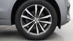 2024 (24) JAGUAR F-PACE 2.0 D200 R-Dynamic SE Black 5dr Auto AWD 5694198