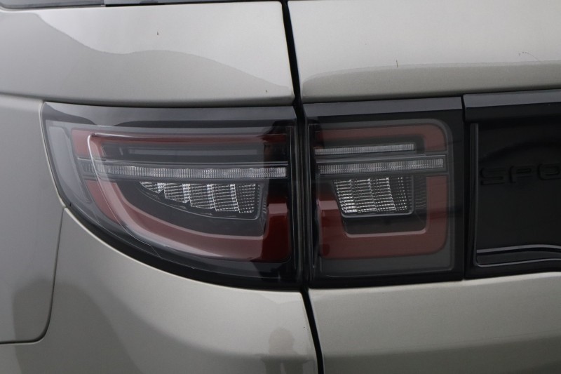 2023 (72) LAND ROVER DISCOVERY SPORT 2.0 D200 R-Dynamic HSE 5dr Auto 5689534