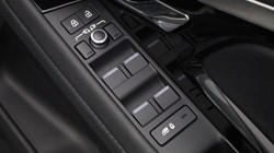 2021 (21) LAND ROVER RANGE ROVER EVOQUE 2.0 D200 R-Dynamic S 5dr Auto 5739110