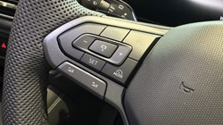 VOLKSWAGEN TIGUAN 1.5 eTSI 150 R-Line 5dr DSG 5833380